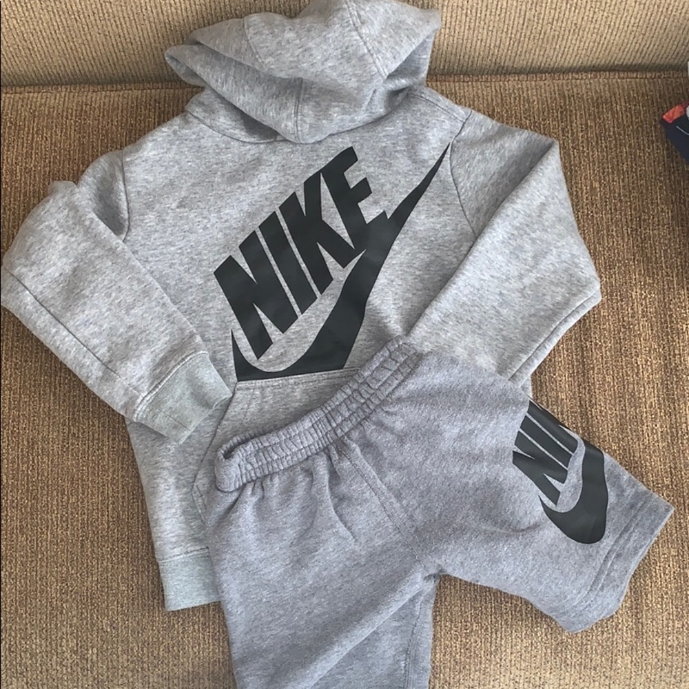 Nike sweatshirt and shorts